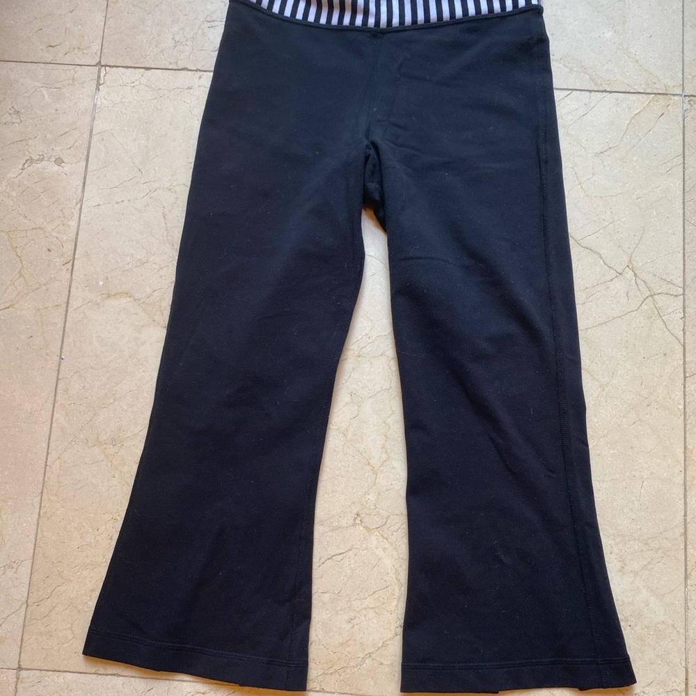 Lululemon flared crop legging